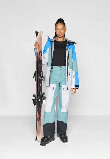 Спортивная куртка