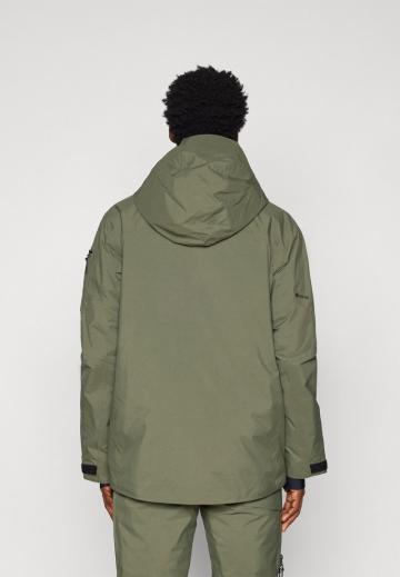 Сноубордическая куртка