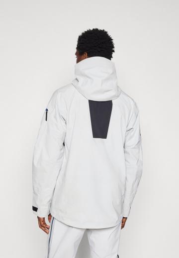 Сноубордическая куртка