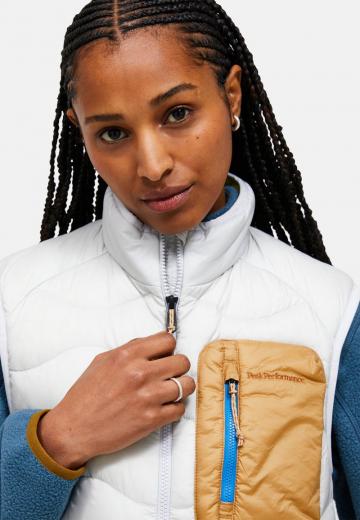 Пуховой жилет