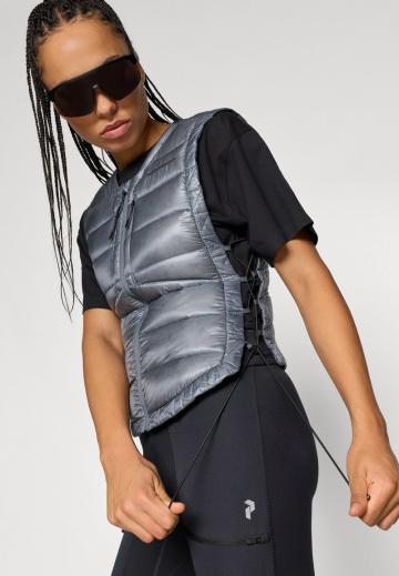 Пуховой жилет