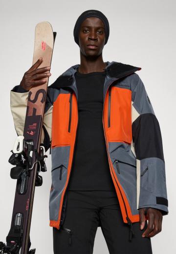 Сноубордическая куртка