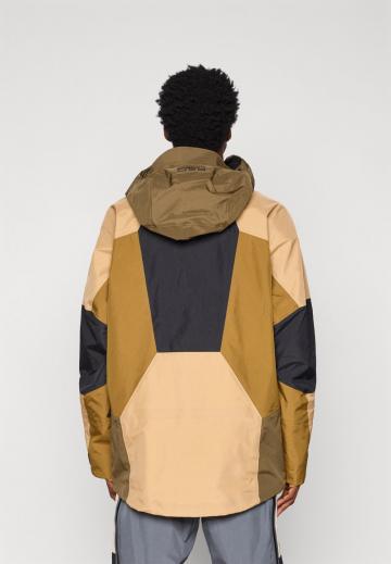 Сноубордическая куртка
