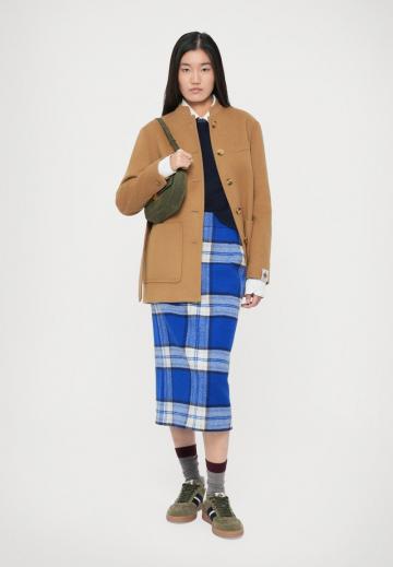 Короткое пальто