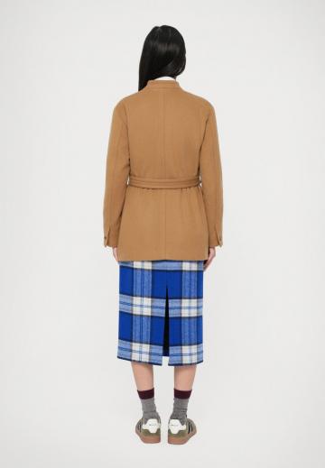 Короткое пальто