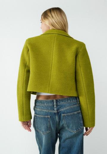 Короткий блейзер