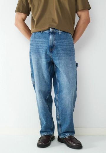 Прямые джинсы