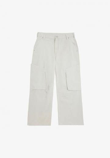 Брюки с накладными карманами