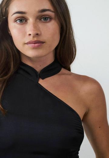 Короткое платье