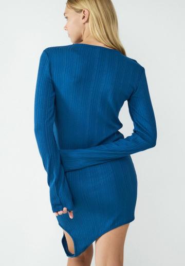 Вязаное платье