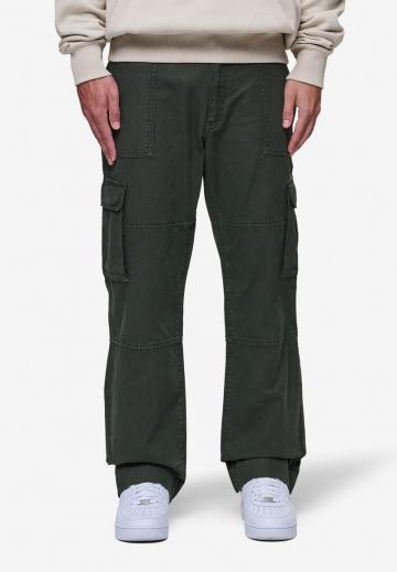 Брюки с накладными карманами