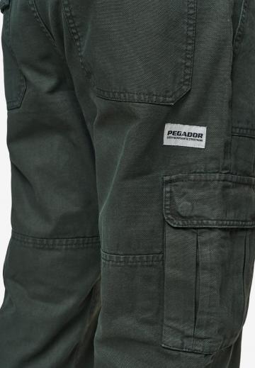 Брюки с накладными карманами