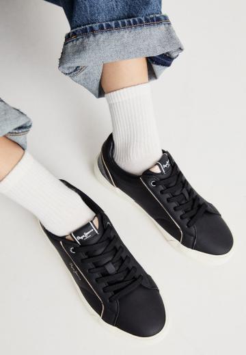 Гандбольные кроссовки