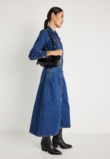 Джинсовое платье