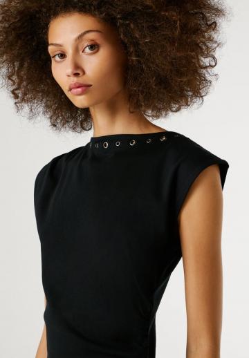 Вязаное платье