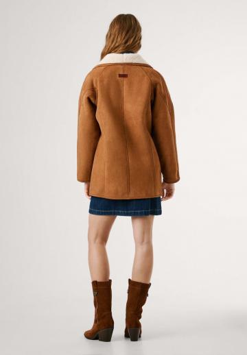 Короткое пальто