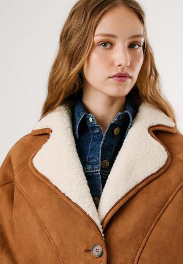 Короткое пальто