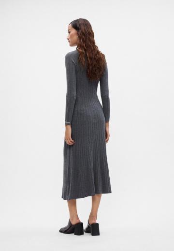 Вязаное платье