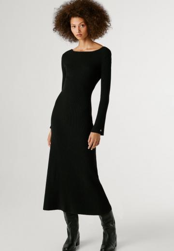 Вязаное платье