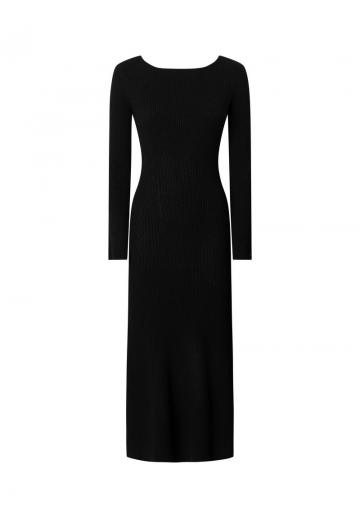 Вязаное платье