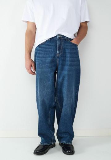 Прямые джинсы