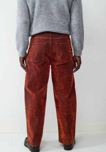 Прямые джинсы