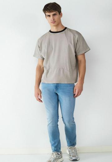 Узкие джинсы