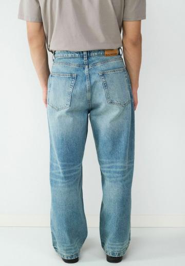 Прямые джинсы