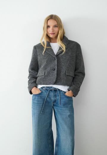 Короткая куртка