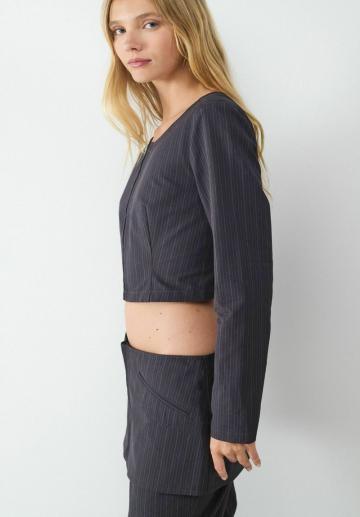 Короткая куртка