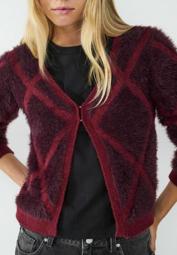 Жаккардовая вязаная кофта