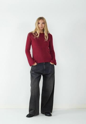 Пуловер в полоску