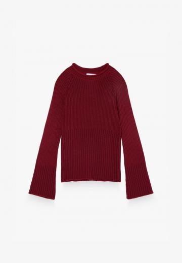 Пуловер в полоску