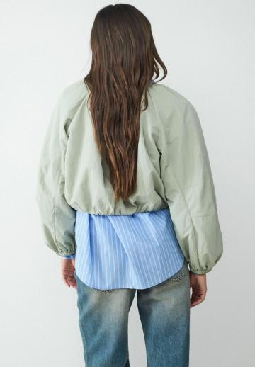 Короткая куртка