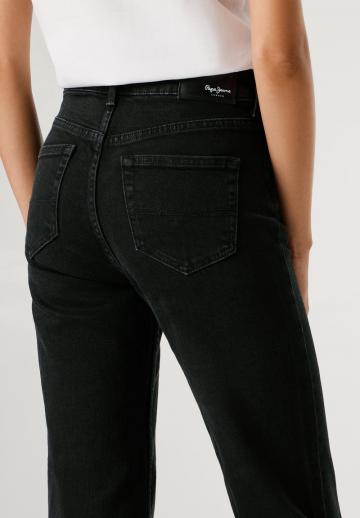 Клешеные джинсы