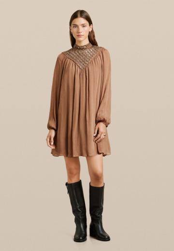 Короткое платье