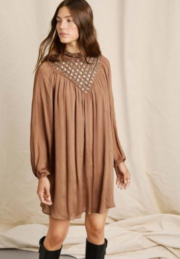 Короткое платье