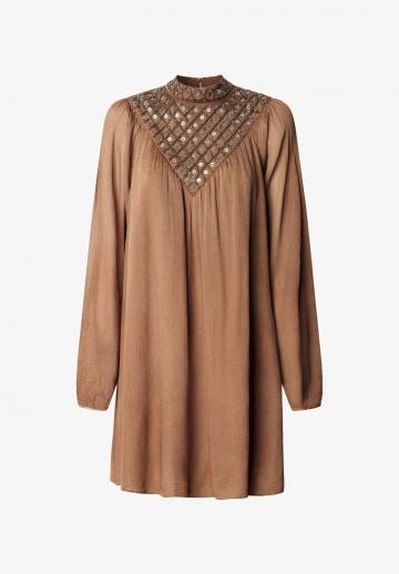 Короткое платье