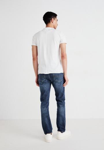 Узкие джинсы