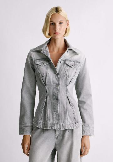 Джинсовая куртка