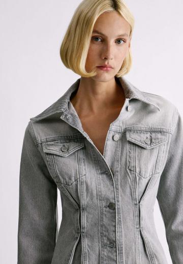 Джинсовая куртка