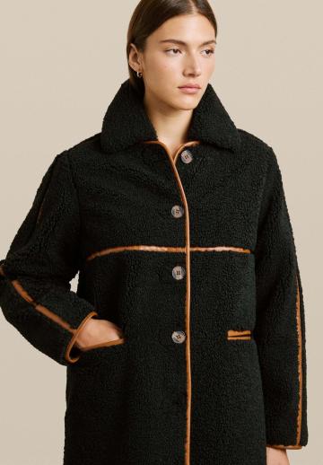 Короткое пальто