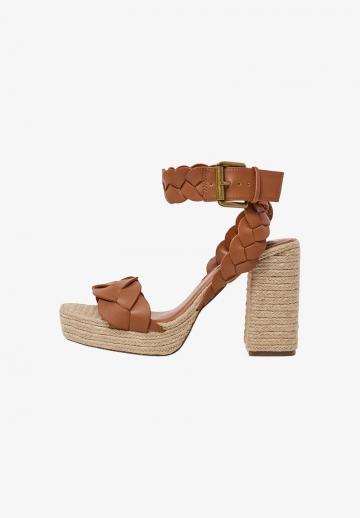 Гандбольные кроссовки