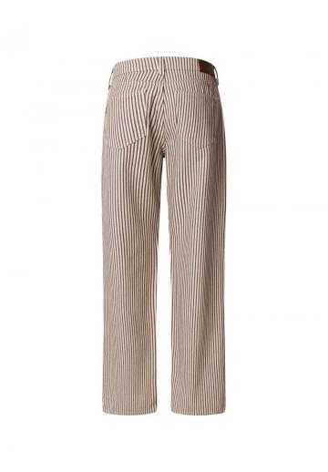 Свободные джинсы