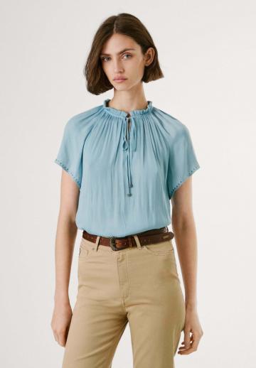 Атласная блузка