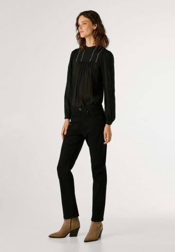 Узкие джинсы