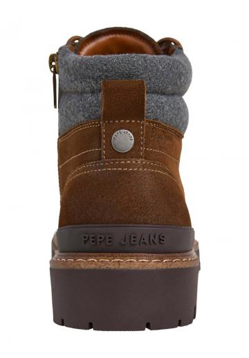 Ботинки на шнуровке