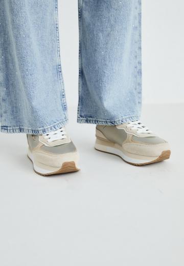 Гандбольные кроссовки