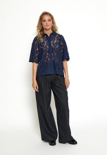 Кружевная блузка