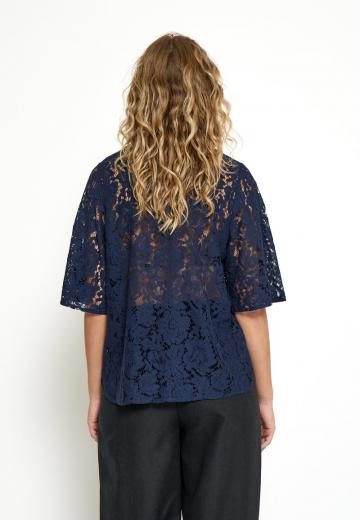 Кружевная блузка
